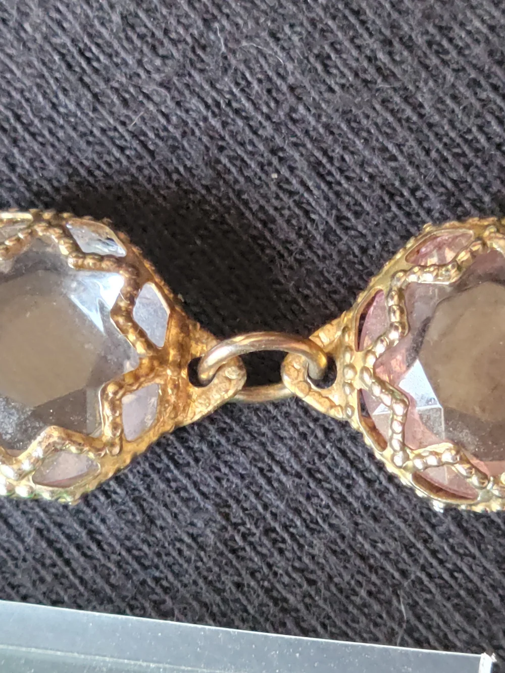 N/A elegant gold